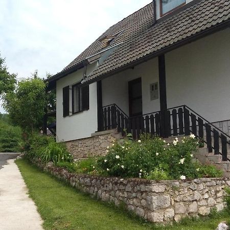 Apartment And Rooms Nevenka Poljanak Bagian luar foto