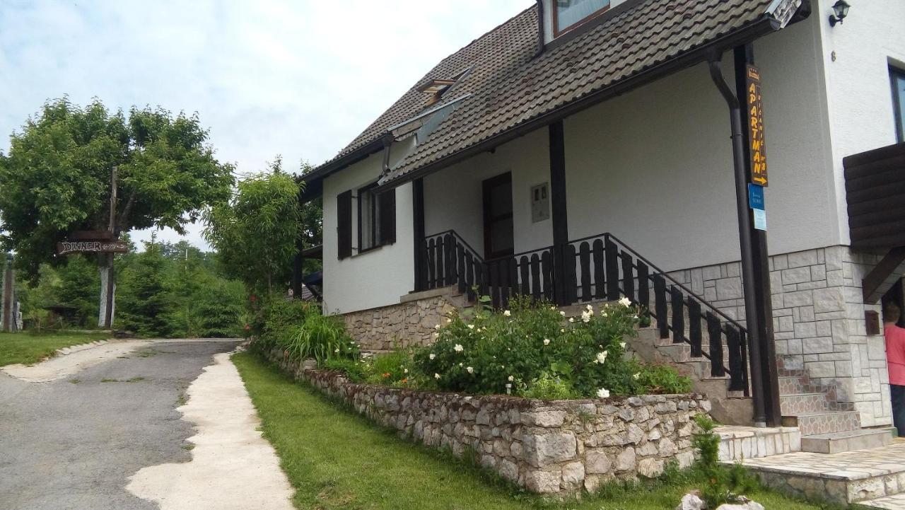 Apartment And Rooms Nevenka Poljanak Bagian luar foto
